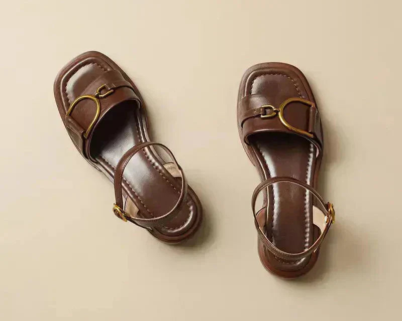 Amara | Sandalen met Gesp