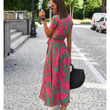 Feline – Elegante jurk met V-hals en Figuurvormende Snit