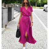 Feline – Elegante jurk met V-hals en Figuurvormende Snit