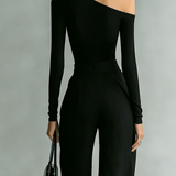Stedelijke minimalistische onregelmatige off-shoulder ritset