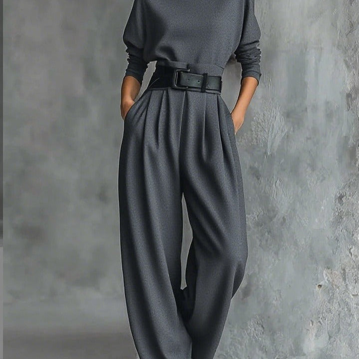 Lova | Moderne Getailleerde Jumpsuit